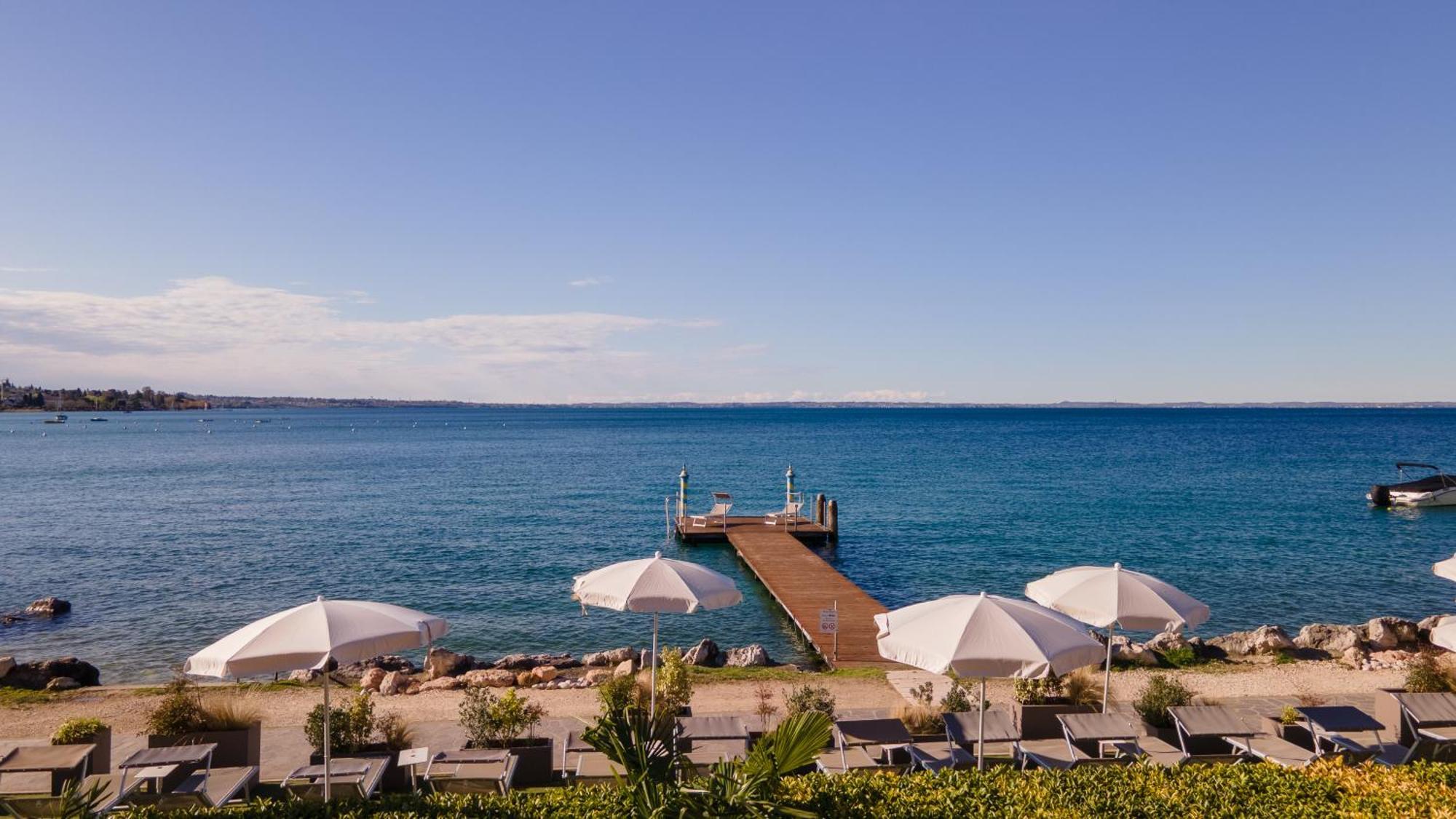 Kriss Internazionale Hotel Bardolino Exterior photo